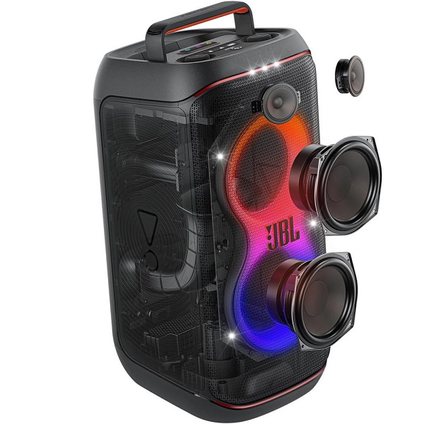 Sai Lầm #1: Dùng Hóa Chất Tẩy Rửa Mạnh Và Dụng Cụ Sai Cách